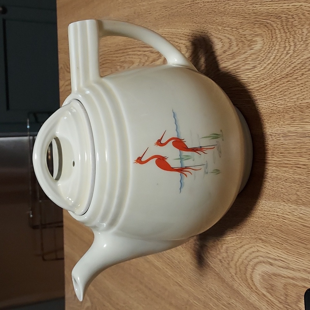 Vintage  Hall Co Drip-O-Lator coffee server with lid